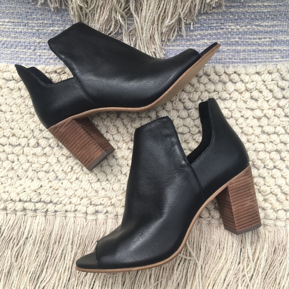 Cut Out Black Leather Boot Size 9